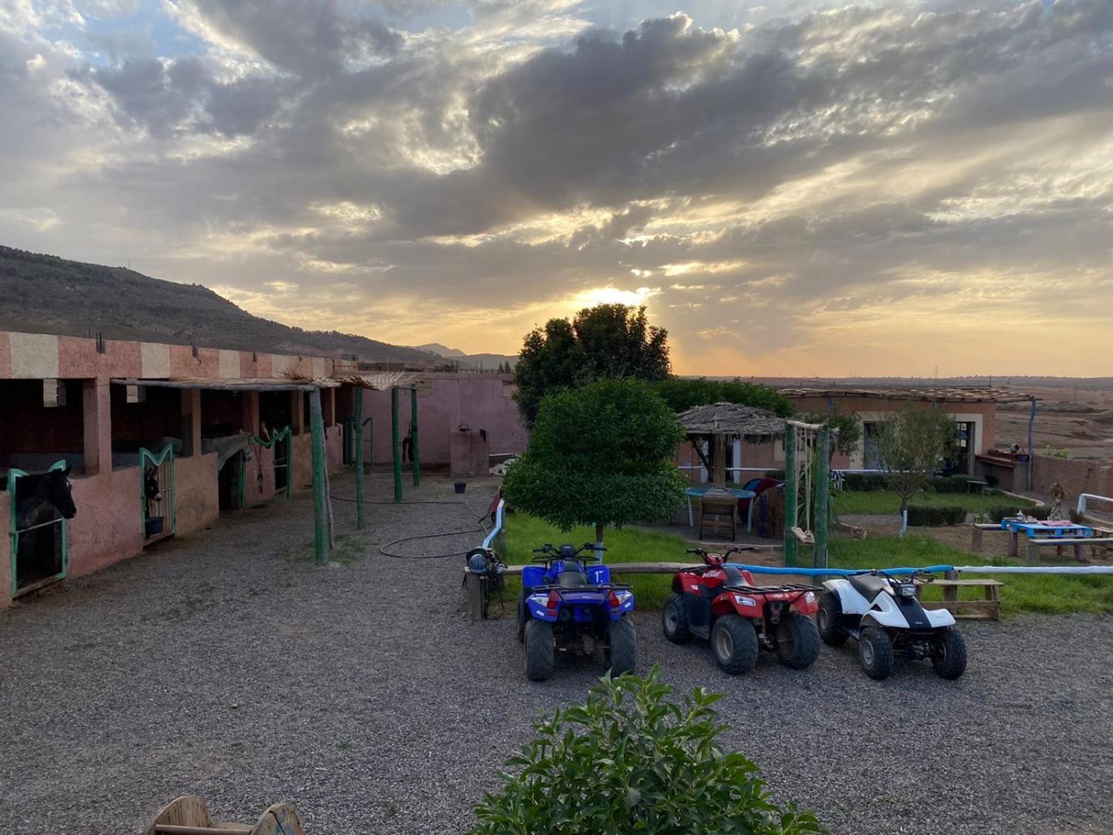 Vila Les Cavaliers Chez Yassine Marakéš Exteriér fotografie